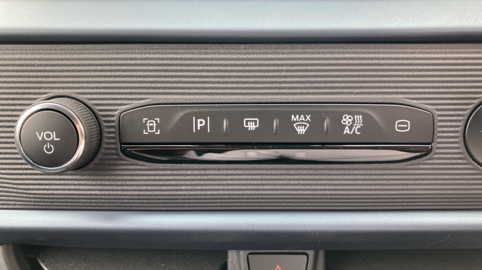 Ford Transit Courier Diesel 1.5 EcoBlue Active Van - Image 24
